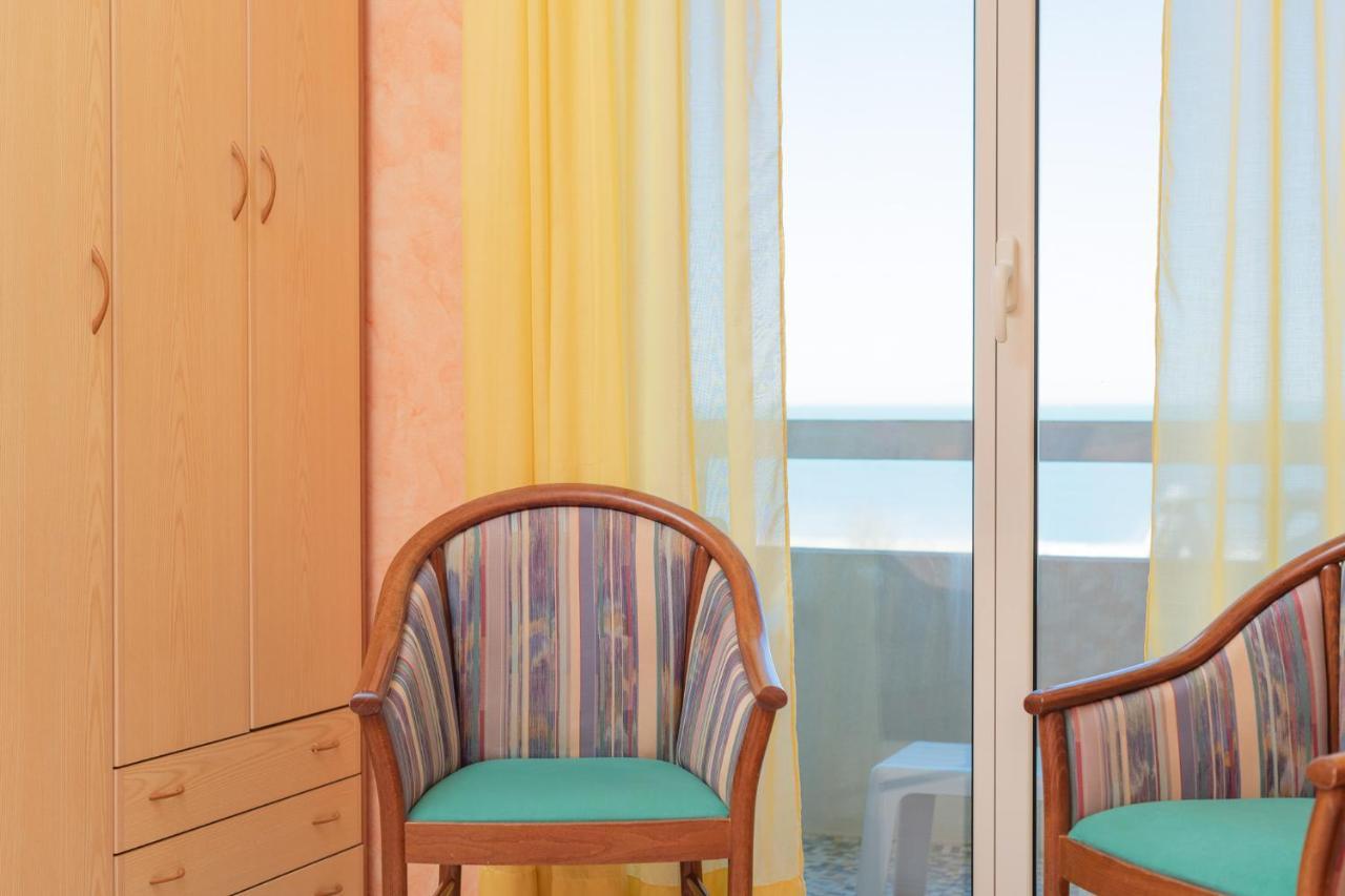 Hotel Caesar Cesenatico Luaran gambar