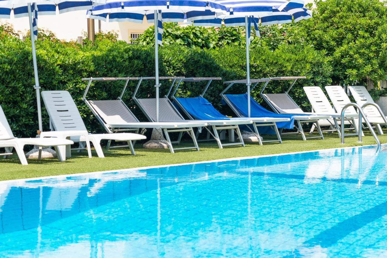 Hotel Caesar Cesenatico Luaran gambar