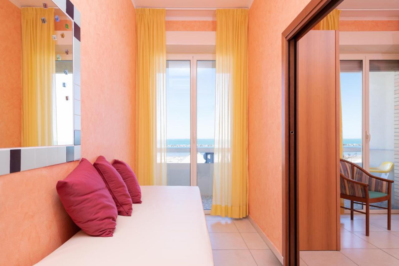 Hotel Caesar Cesenatico Luaran gambar