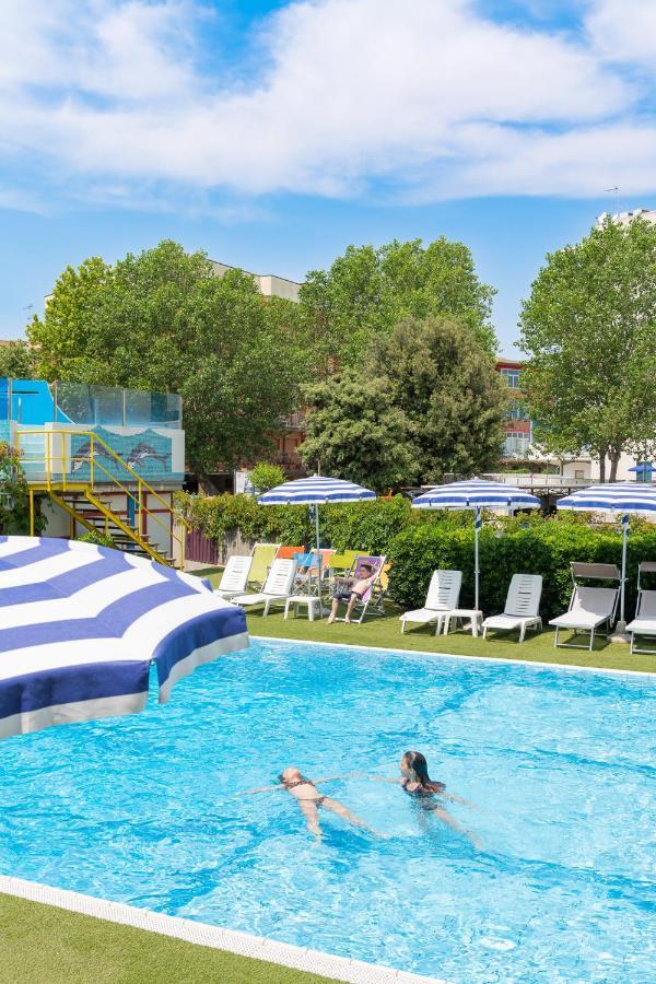 Hotel Caesar Cesenatico Luaran gambar