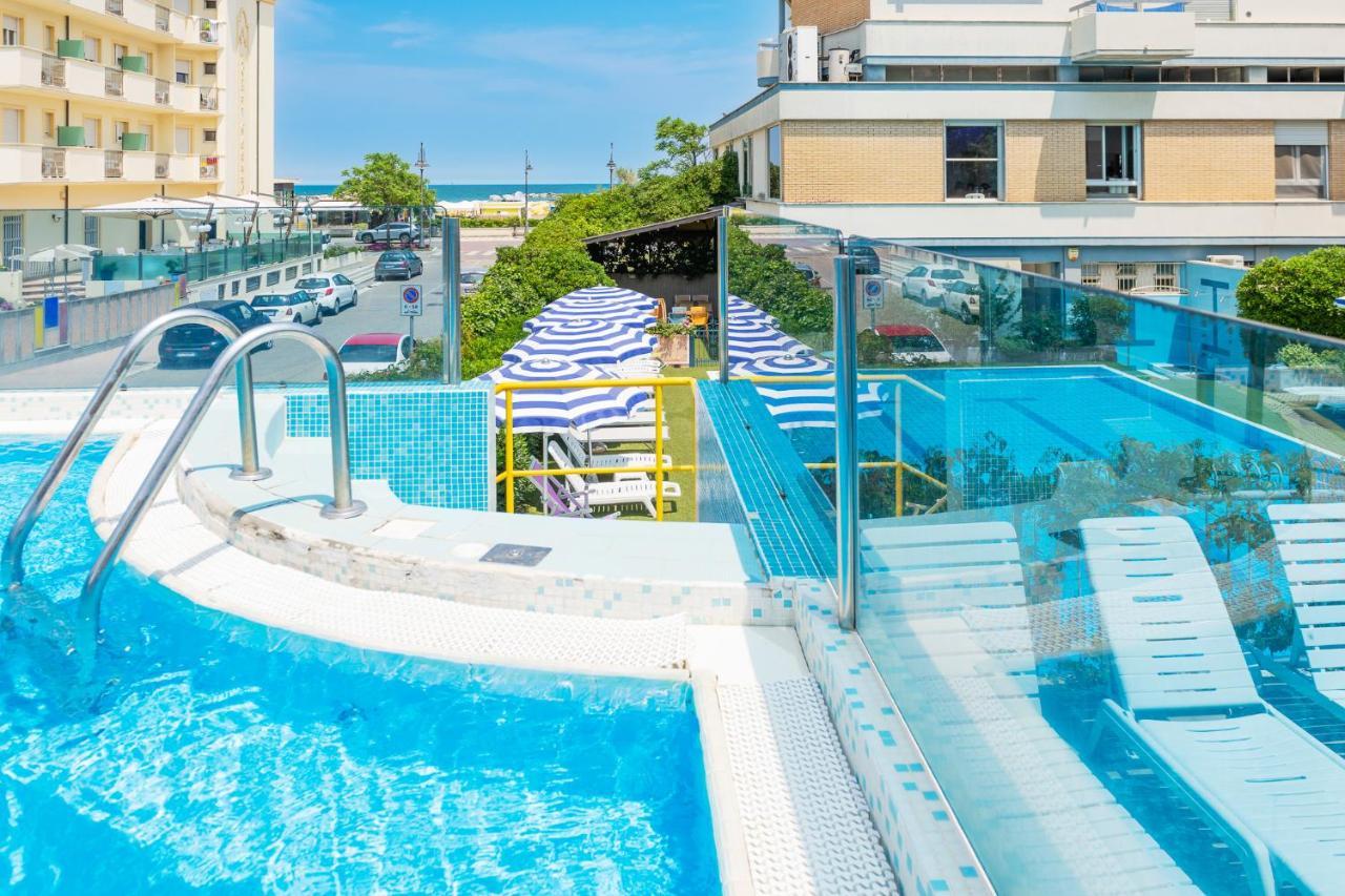 Hotel Caesar Cesenatico Luaran gambar