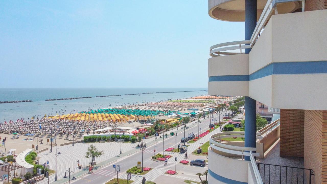 Hotel Caesar Cesenatico Luaran gambar