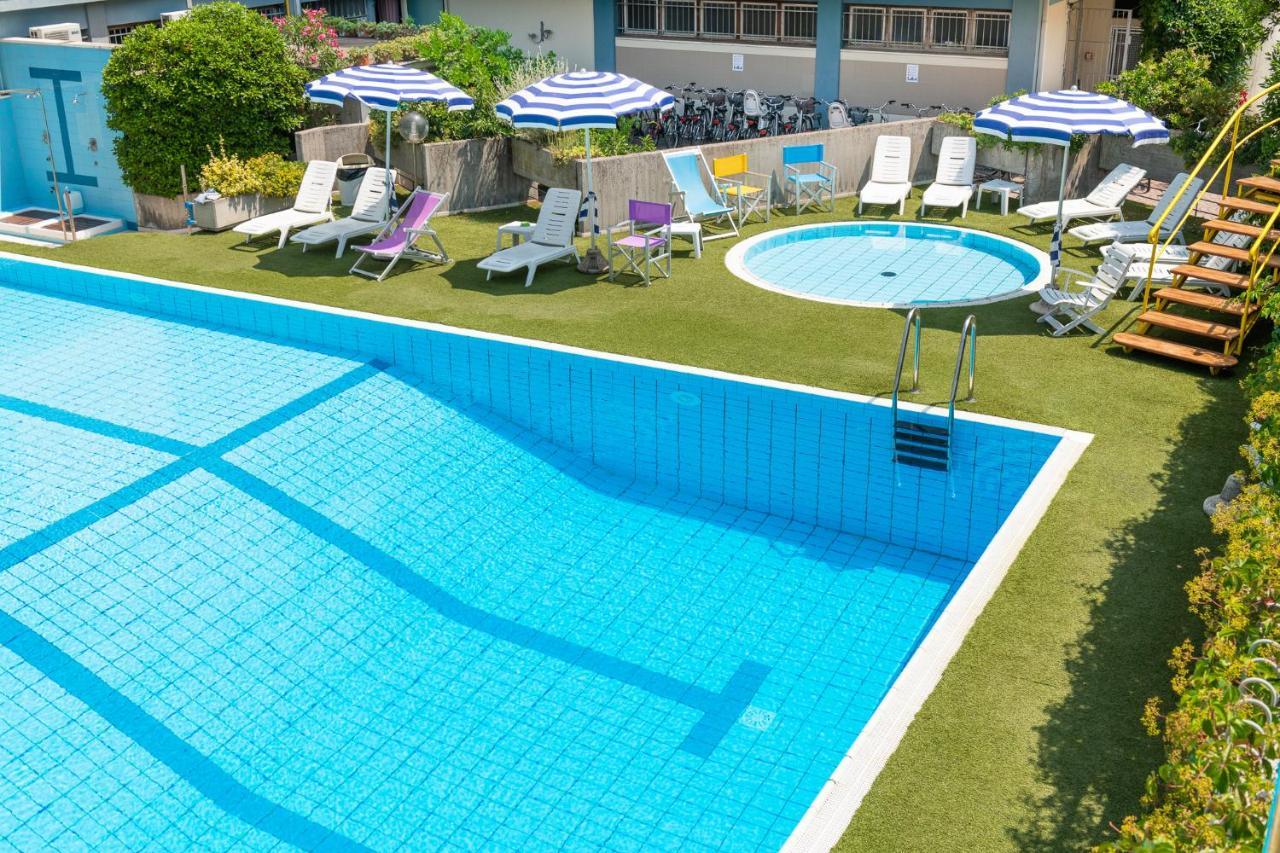 Hotel Caesar Cesenatico Luaran gambar