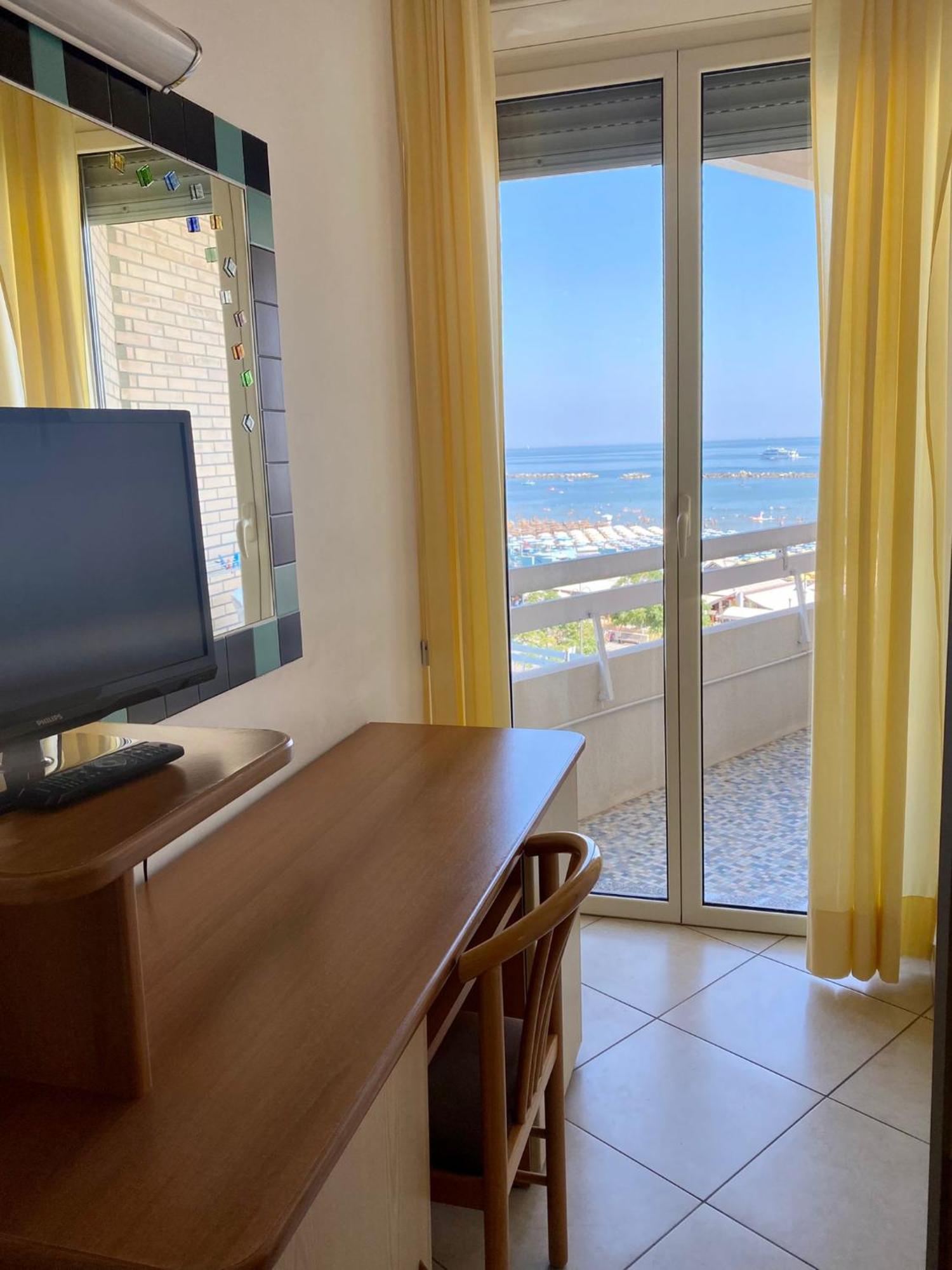 Hotel Caesar Cesenatico Bilik gambar